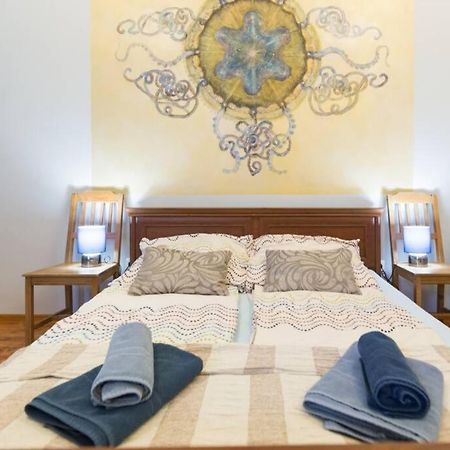 The Quiet Blue Home In The City Center! Красков Екстериор снимка